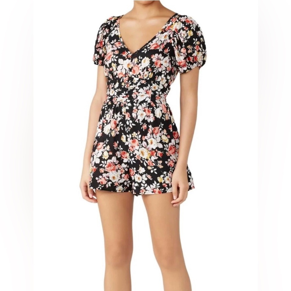 🛍️Louna XS Black Floral Romper